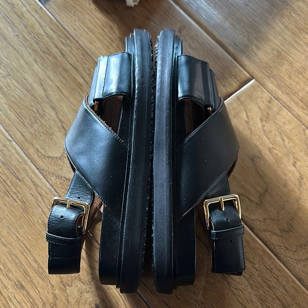 Auth. Marni black leather Fussbett sandal - Picture 3 of 7